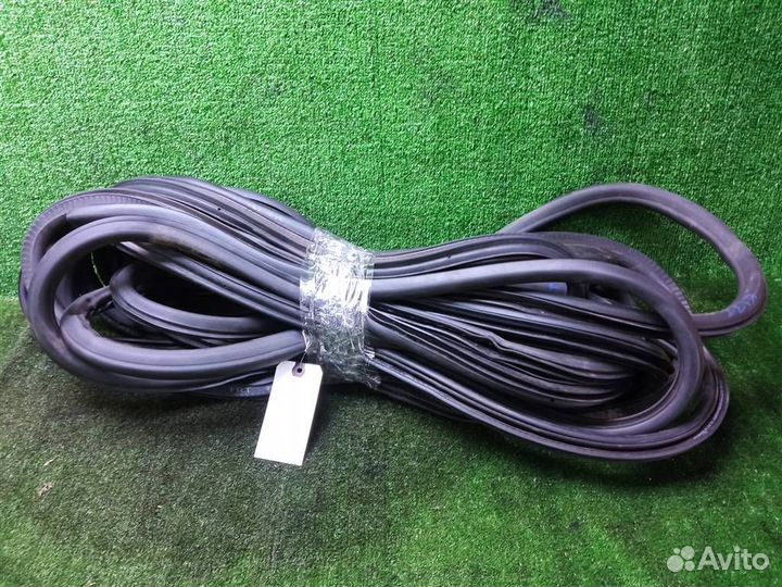 Уплотнитель Opel Astra J (2010-2016)