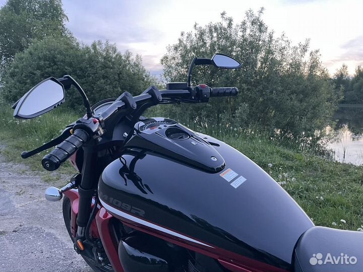 Suzuki Boulevard M109R