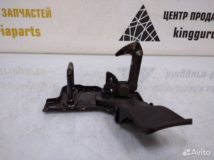 Крюк замка капота Skoda Fabia 2 5J2 рестайлинг