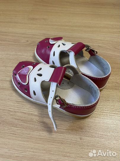 Сандалии для девочки