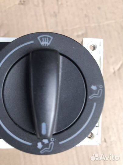Блок управления отопителем Volkswagen Golf 4