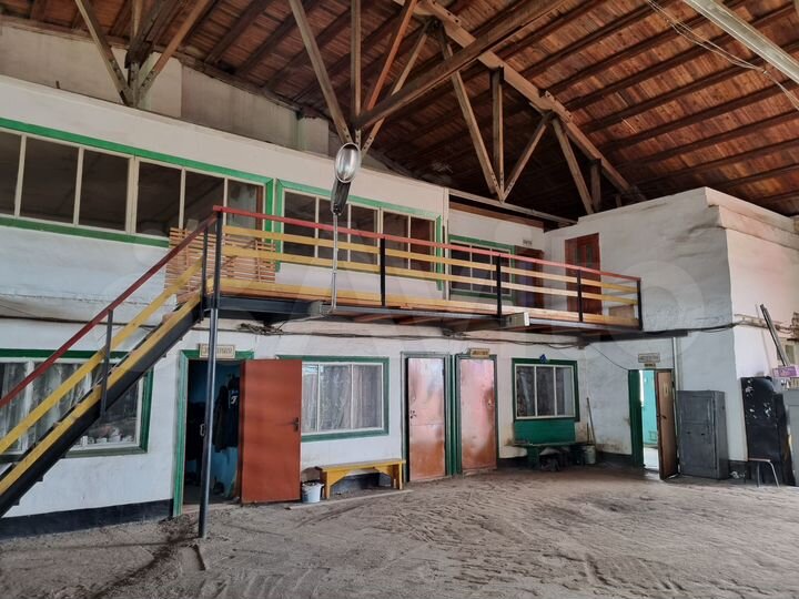 Производственно-складской комплекс S3550 м² с земе