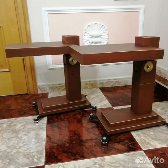 Подставки под акустику и аудиотехнику