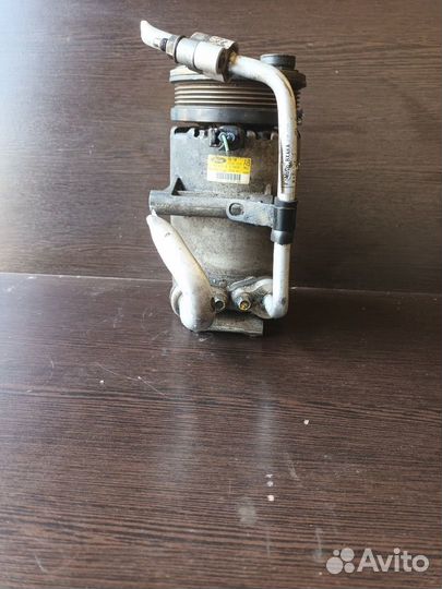 Компрессор кондиционера 6M5H19D629AB Volvo S40