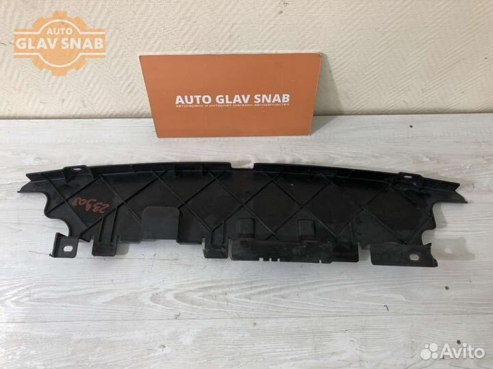 Накладка передней панели (пластик) низ Nissan Qash