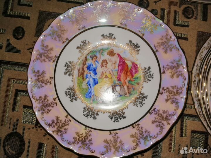 Набор столовой посуды новый