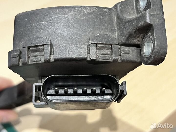 Педаль газа Ford Focus ST 2