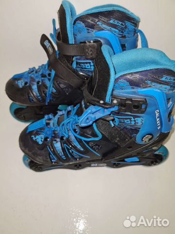 Роликовые коньки и комплект защиты