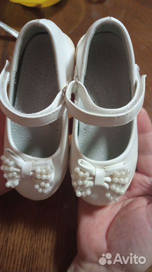 Туфли для девочки 25 размер новые