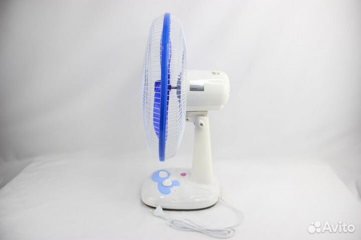 Настольный вентилятор