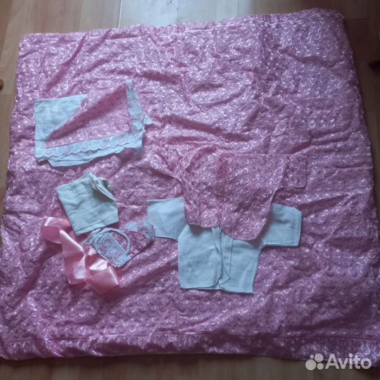 Комплект на выписку на девочку