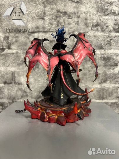 Фигурка Qween of Pain из Dota 2