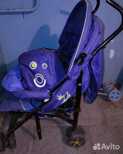 Прогулочная коляска