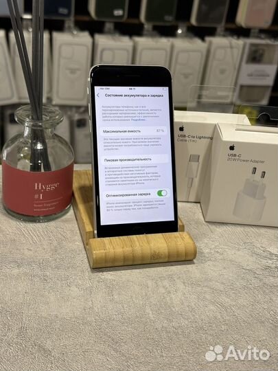 iPhone SE (2020), 64 ГБ
