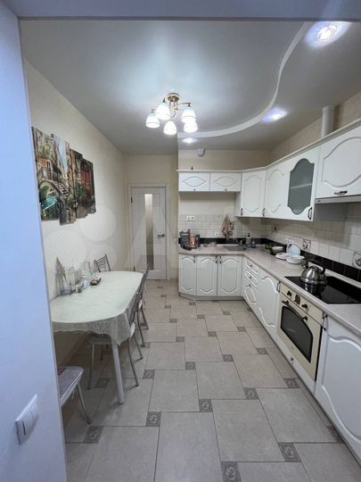 2-к. квартира, 50 м², 8/9 эт.