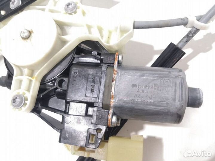 Стеклоподъемник электрический задний левый