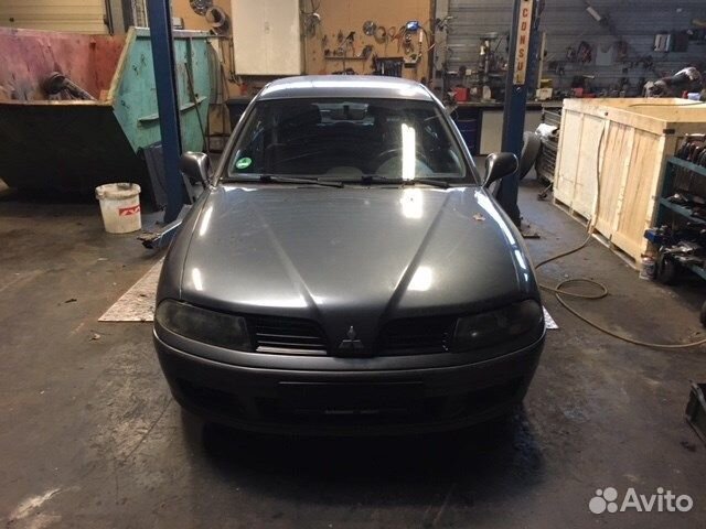 Разбор на запчасти Mitsubishi Carisma