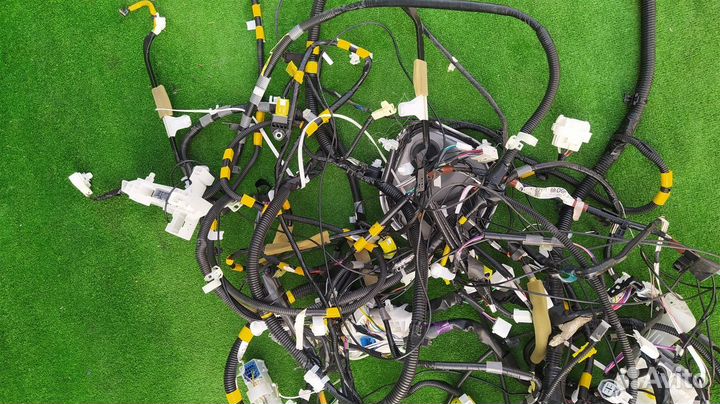 Коса салона Toyota Wish универсал 2zrfae 2010