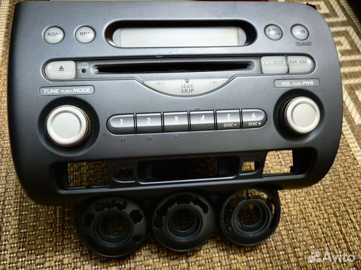 Штатная магнитола Honda fit