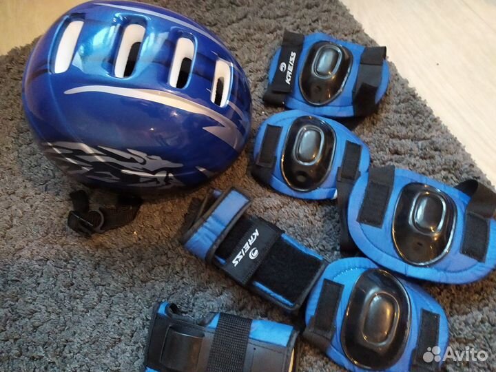 Роликовые коньки с защитой