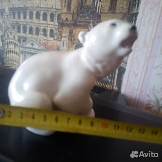Статуэтка белый медведь