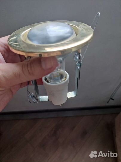Светильник встраиваемый потолочный