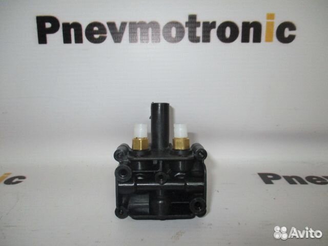 Блок клапанов пневмоподвески BMW X6 E71