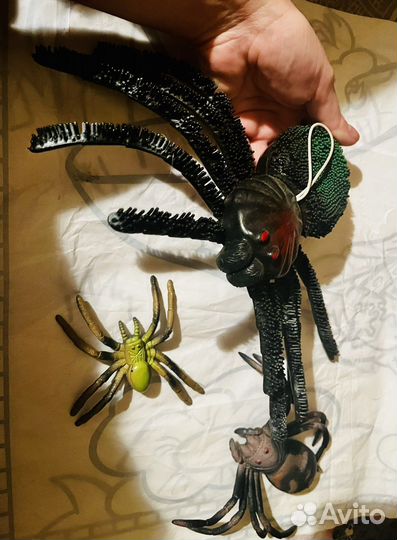 Паук игрушка