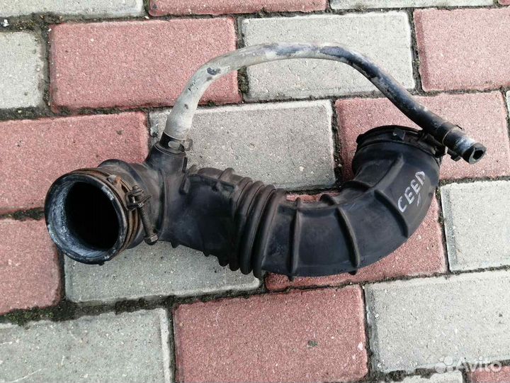 Патрубок Воздушный Киа сид ED 1.6 281382H00