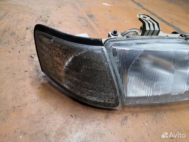 Фара на Nissan Primera P11