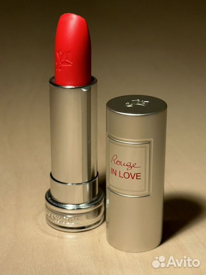 Lancome помада