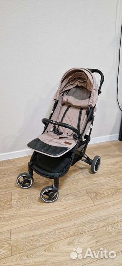 Прогулочная коляска yoya