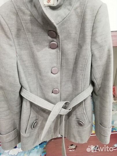 Продается полупальто женское