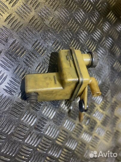 Бачок гидроусилителя mazda 3 bk 1.6