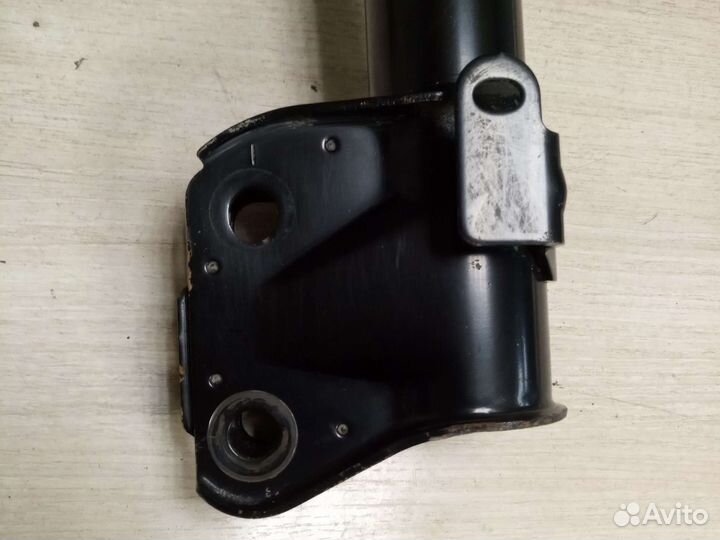 Перед прав стойка Субару XV