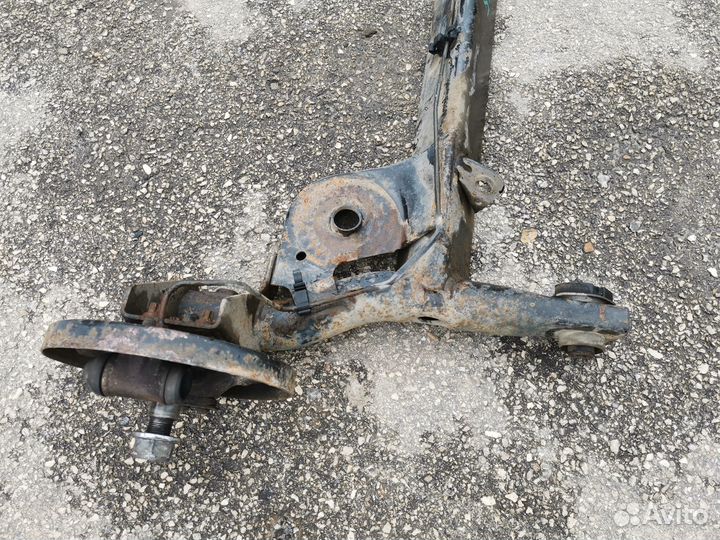 Задняя балка Renault Symbol