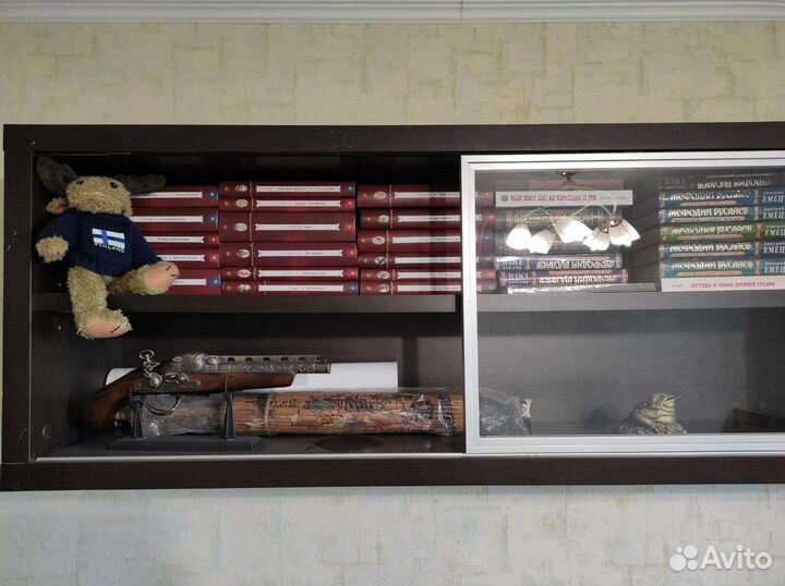 Тумба под телевизор, подвесная полка, стол