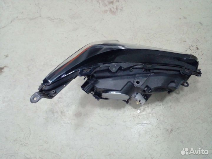 Фара левая Lexus NX 2017 год Led