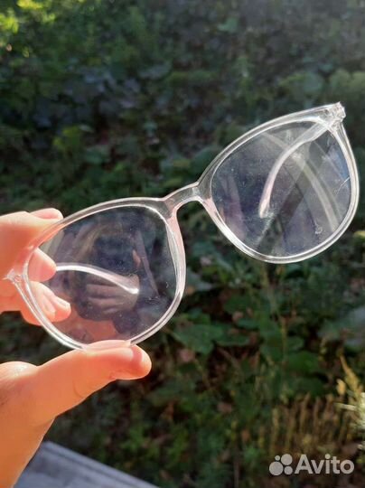 Очки с прозрачными стеклами