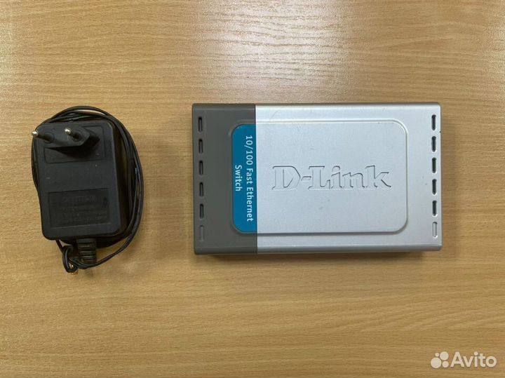 Коммутатор Switch D-Link DES-1008D