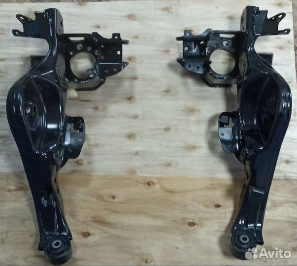 Комплект рычагов задних Nissan Qashqai J10