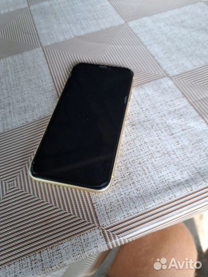 Телефон iPhone XR обмен