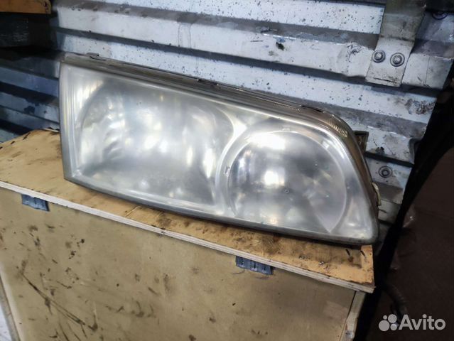 Правая фара Hyundai Starex 2000-2004