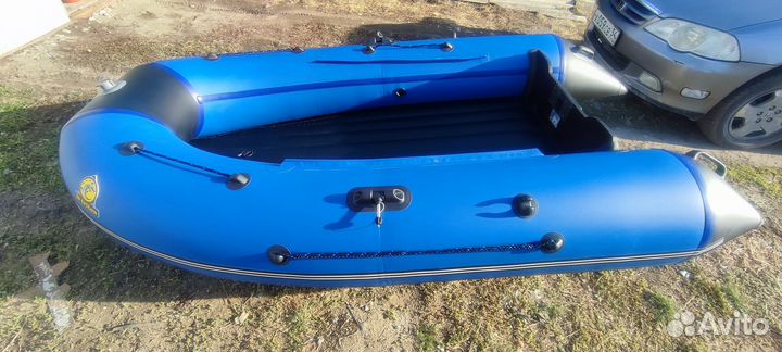 Продам лодку Тритон air 300