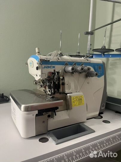 Оверлок промышленный 4 х