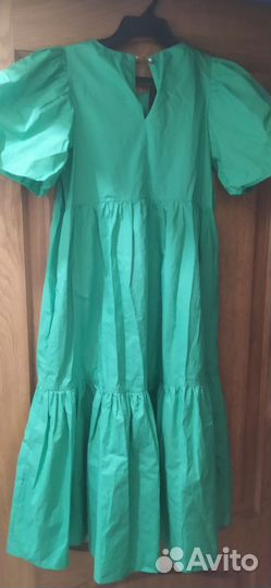 Платье Izma новое зеленого цвета