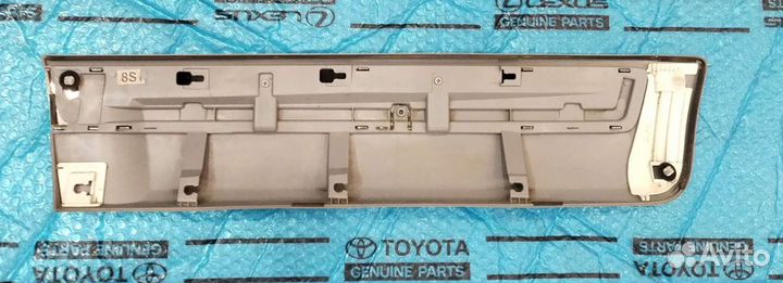 Молдинг задней правой двери Lc 200 голубой