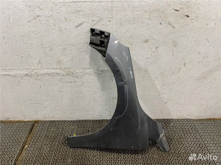 Крыло Volvo V40, 2015