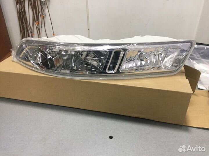 Фара противотуманная передняя левая Nissan Almera