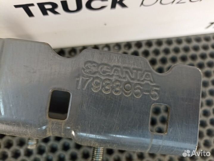 1793396 Кронштейн проводки Scania 5-series